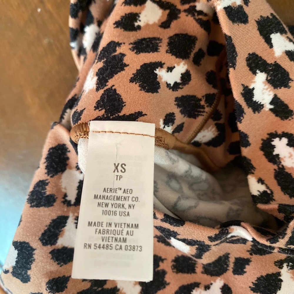 Leopard Print Biker shorts XS - Aerie - Picture 4 of 8
